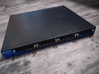 Juniper SRX 19-Zoll Firewall